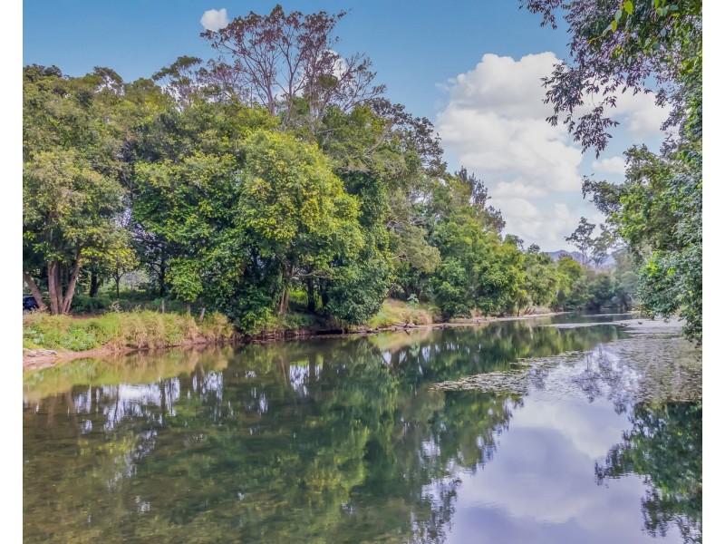 Armstrong Creek QLD 4520