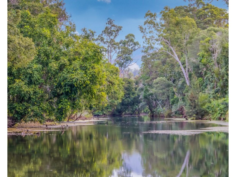 Armstrong Creek QLD 4520