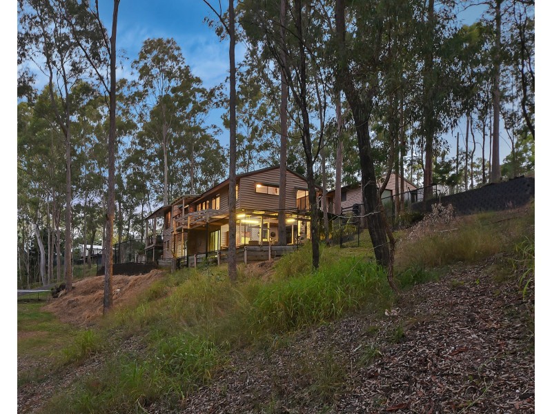 31 Boland Court, Eatons Hill QLD 4037