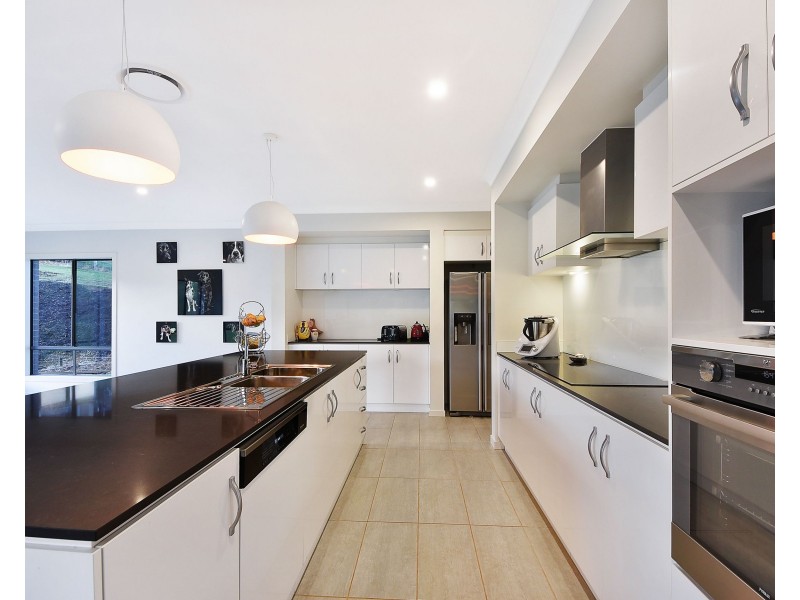 37 Diane Drive, Dayboro QLD 4521