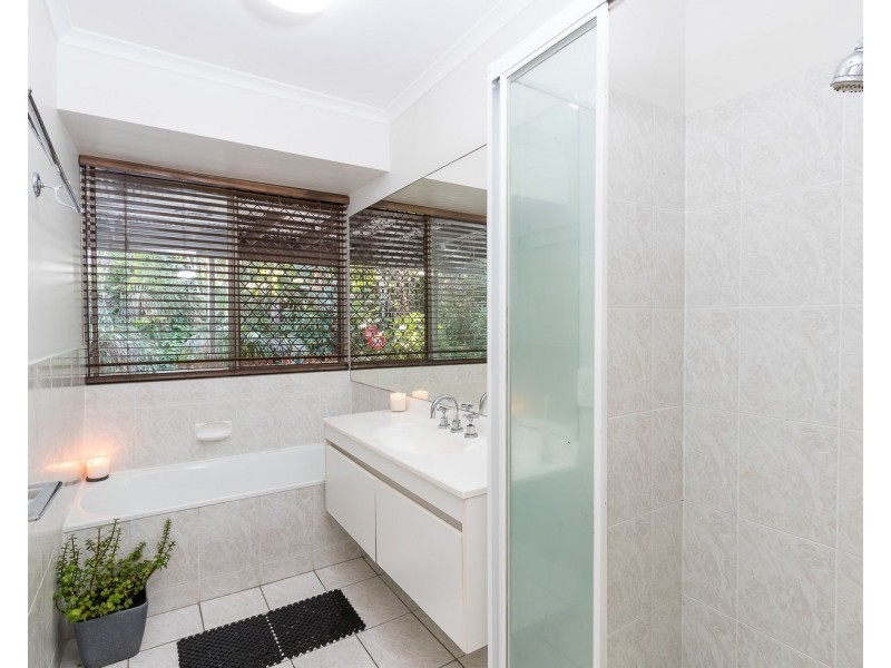 7 Stradbroke Drive, Little Mountain QLD 4551