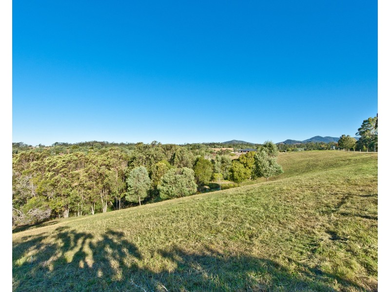 Armstrong Creek QLD 4520