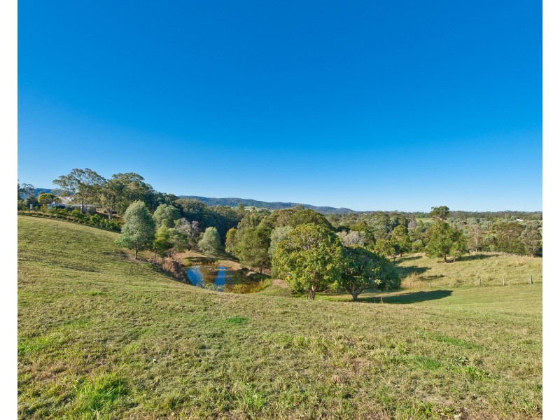 Armstrong Creek QLD 4520