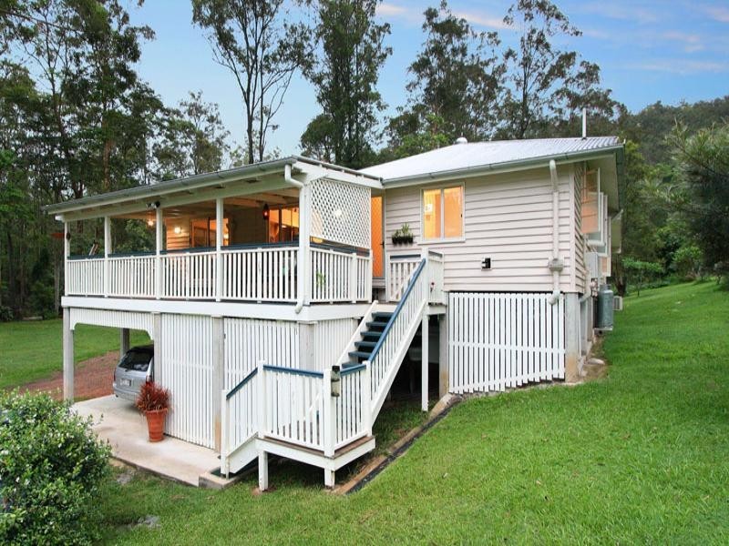 8 Mason Court, Samford QLD 4520
