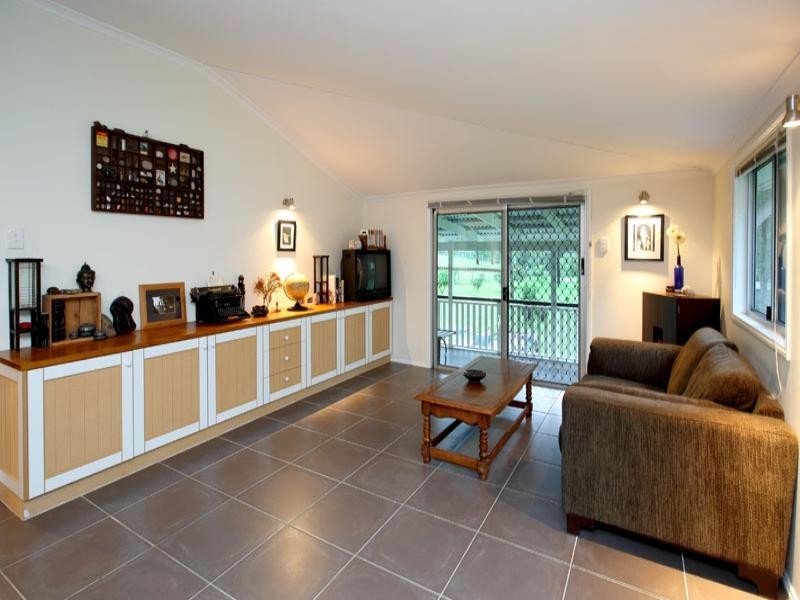 8 Mason Court, Samford QLD 4520