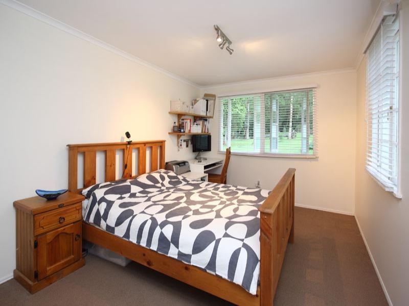 8 Mason Court, Samford QLD 4520