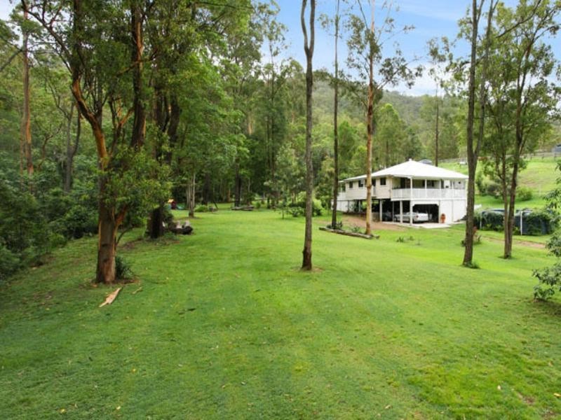 8 Mason Court, Samford QLD 4520