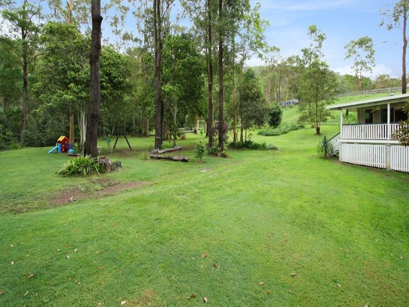 8 Mason Court, Samford QLD 4520