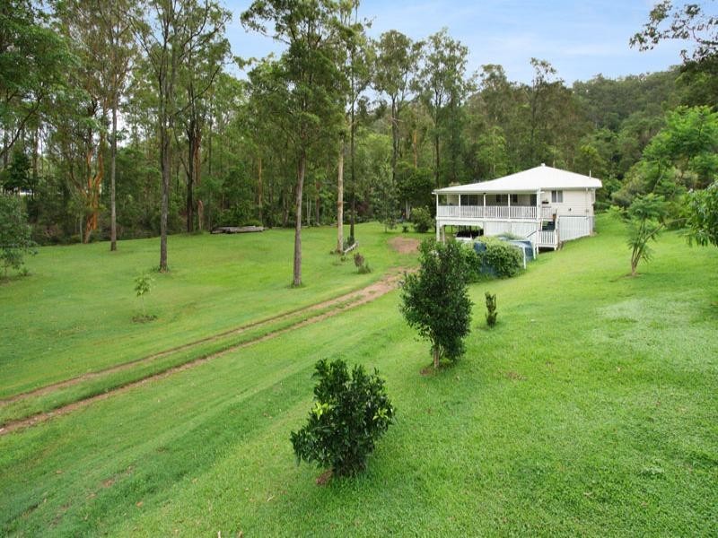 8 Mason Court, Samford QLD 4520