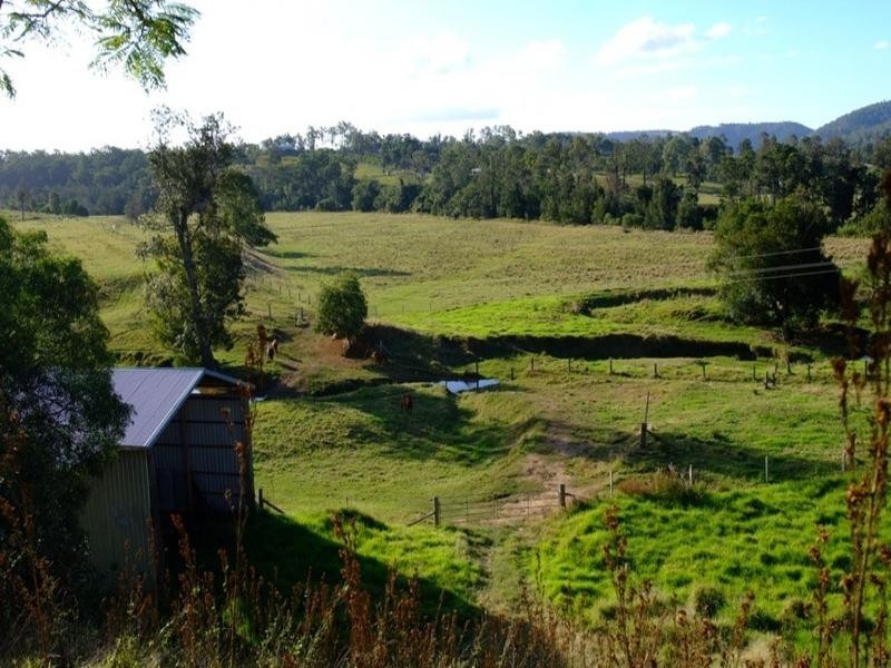 268 Mount Samson Road, Armstrong Creek QLD 4520