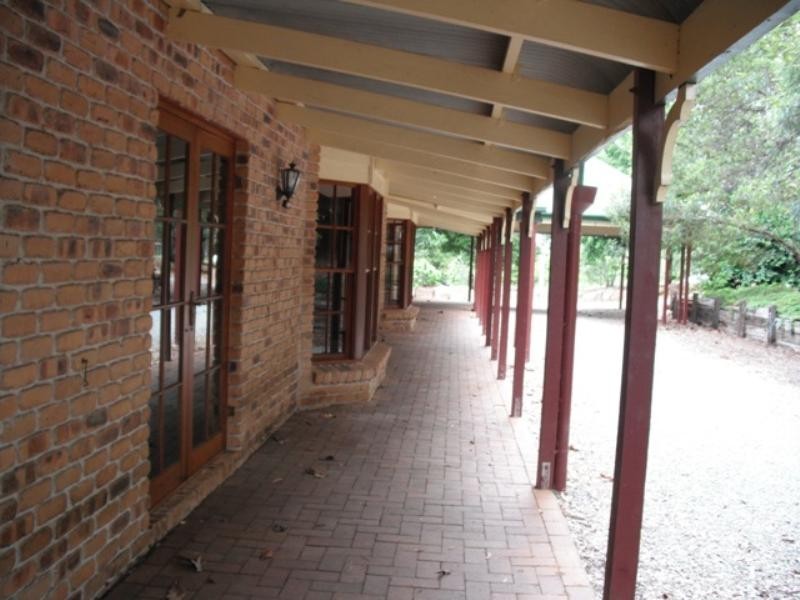 2 Holscott Court, Samford QLD 4520