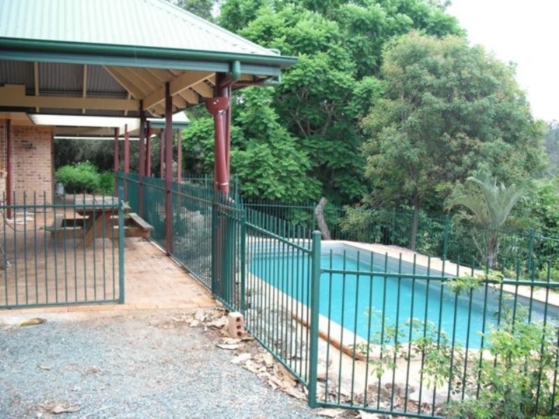 2 Holscott Court, Samford QLD 4520