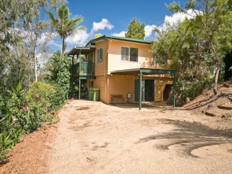 33 Bradley Street, Dayboro QLD 4521