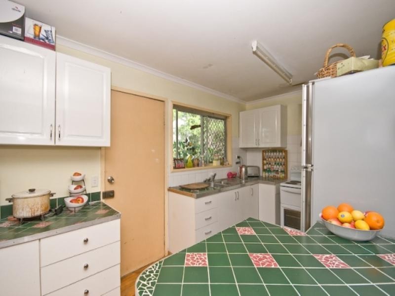 33 Bradley Street, Dayboro QLD 4521