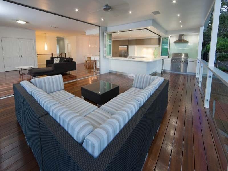 16 Alexandra Street, Bardon QLD 4065