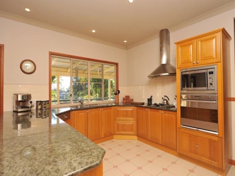 256 Foggs Road, Samford QLD 4520