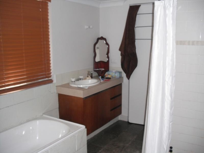 11 Rohlf Street, Dayboro QLD 4521