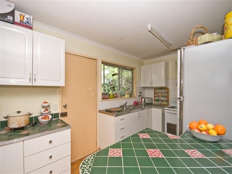 33 Bradley Street, Dayboro QLD 4521