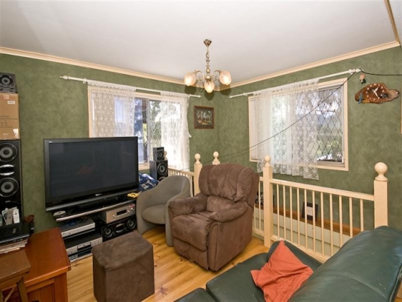 33 Bradley Street, Dayboro QLD 4521