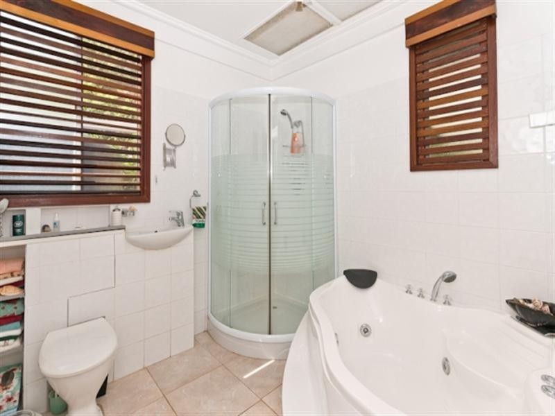 77 Macadamia Drive, Dayboro QLD 4521