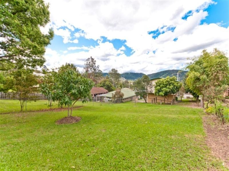 20 Roderick Street, Dayboro QLD 4521