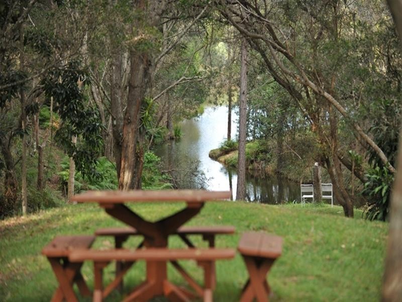 106 Woodward Road, Samford QLD 4520