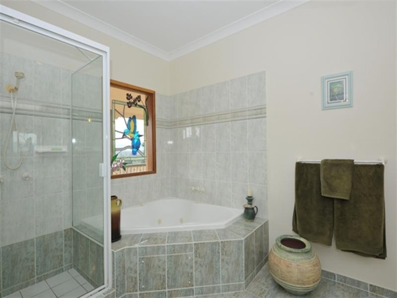 106 Woodward Road, Samford QLD 4520