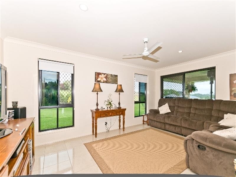 21 Diane Drive, Dayboro QLD 4521