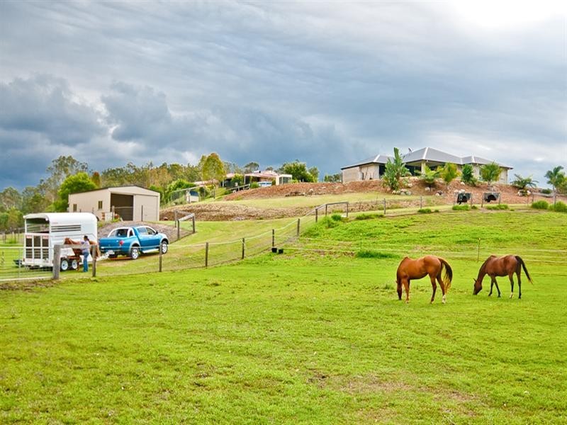 3 Butterfly Crescent, Samford QLD 4520