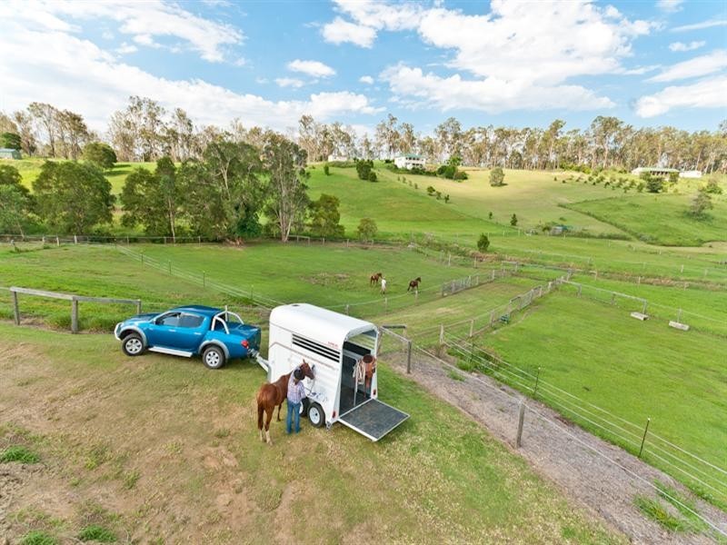 3 Butterfly Crescent, Samford QLD 4520