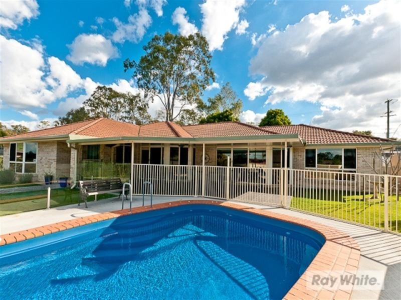 6 Greenside Place, Joyner QLD 4500