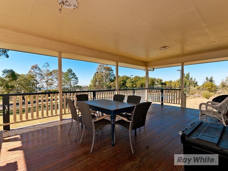 4 Pacific Vista Court, Dayboro QLD 4521