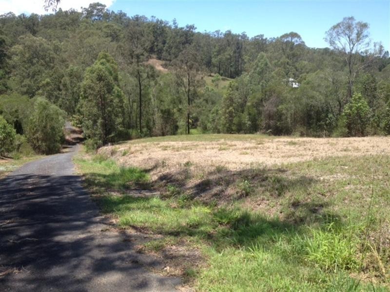 23-27 McCausland Court, Clear Mountain QLD 4500