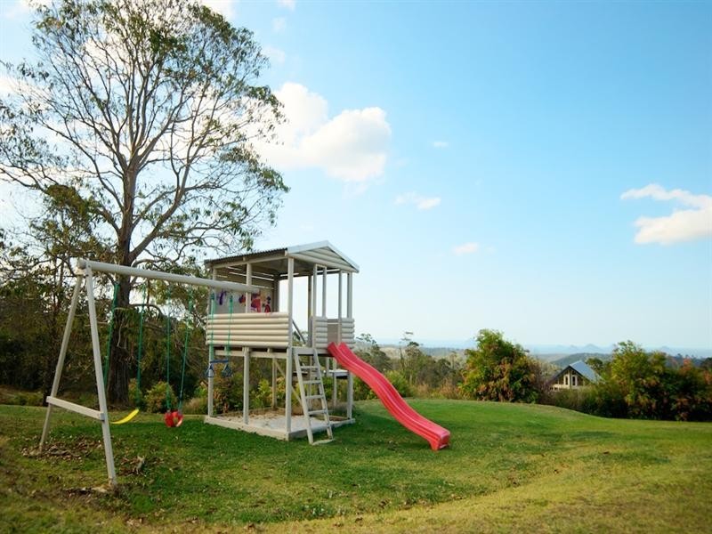 216 Sunrise Drive, Ocean View QLD 4521