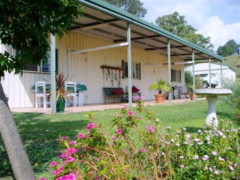 Armstrong Creek QLD 4520