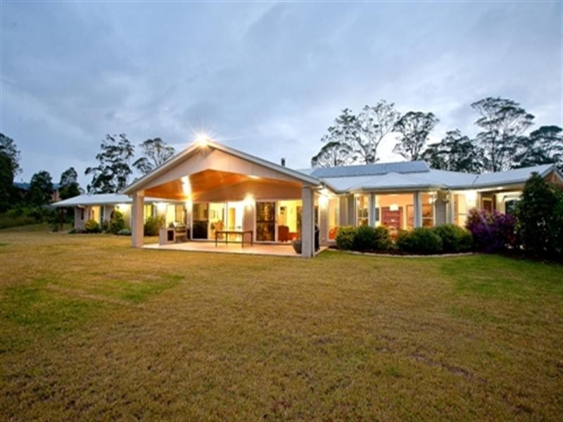 216 SUNRISE Drive, Ocean View QLD 4521