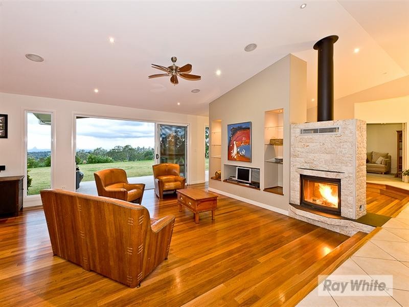 216 SUNRISE Drive, Ocean View QLD 4521