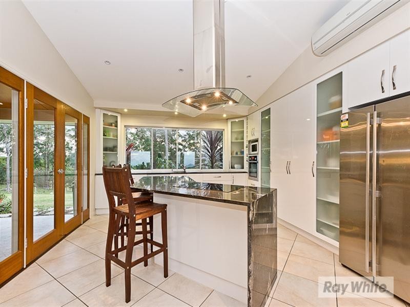 216 SUNRISE Drive, Ocean View QLD 4521