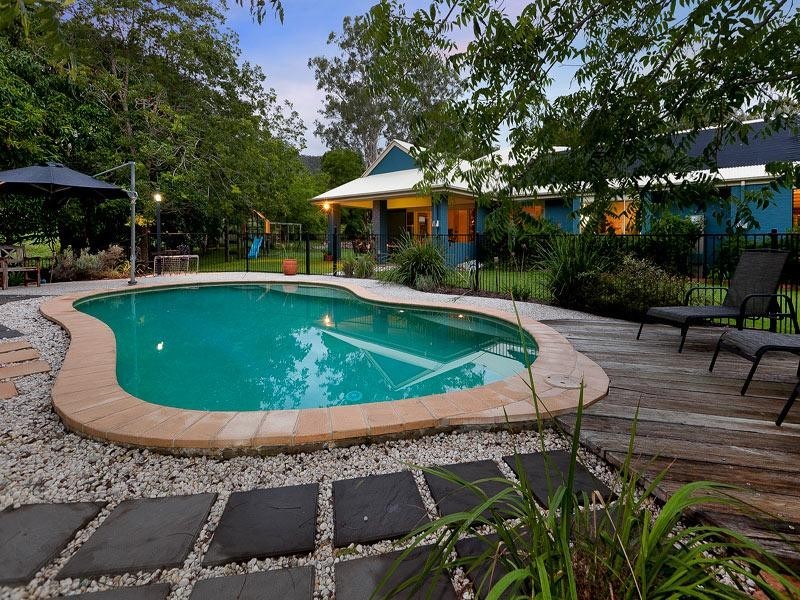 261 Upper Camp Mountain, Camp Mountain QLD 4520