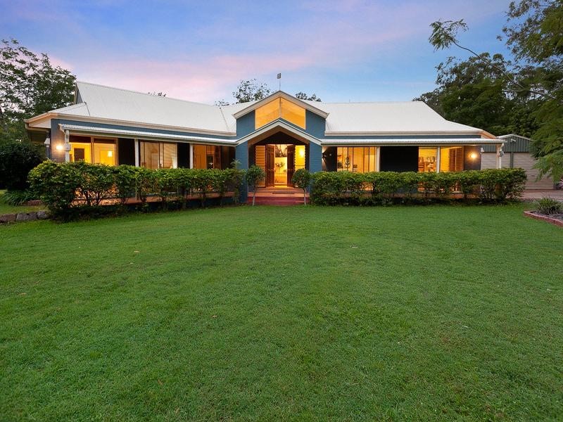 261 Upper Camp Mountain, Camp Mountain QLD 4520