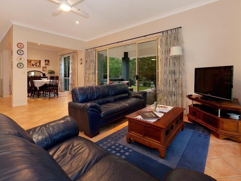 261 Upper Camp Mountain, Camp Mountain QLD 4520