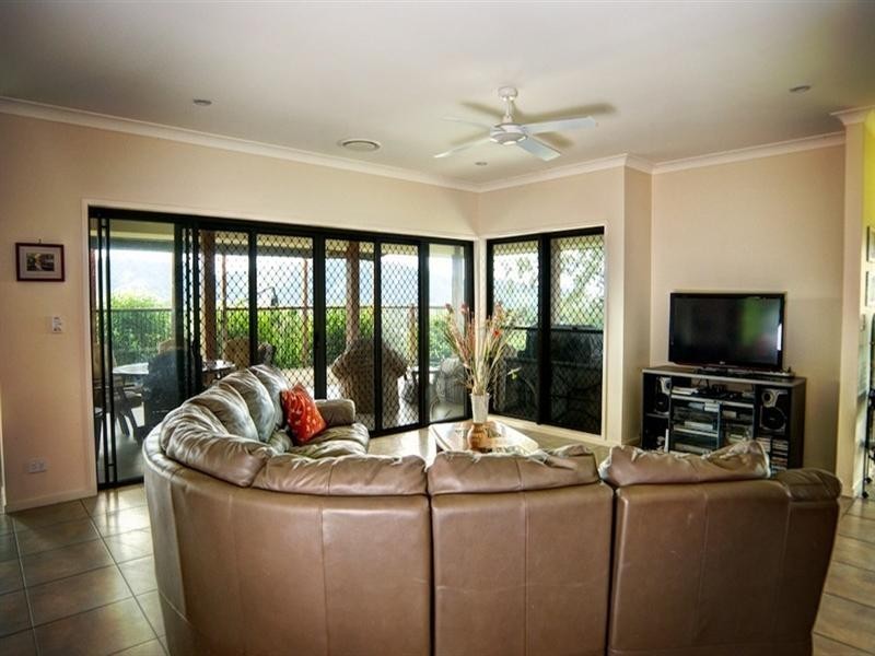 5 Stacey Court, Dayboro QLD 4521