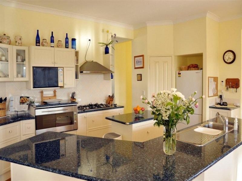 242 Whiteside Road, Samsonvale QLD 4520