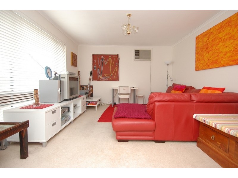 2 Alderman Avenue, Pennington SA 5013