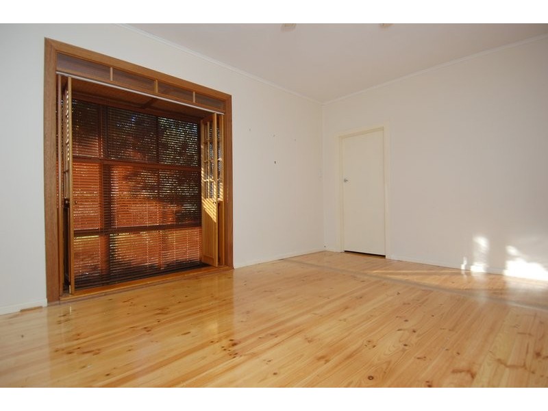 17 Dale Avenue, Ridgehaven SA 5097