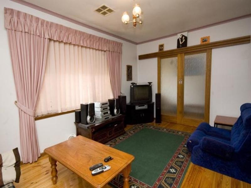 19 Hazel Grove, Ridgehaven SA 5097