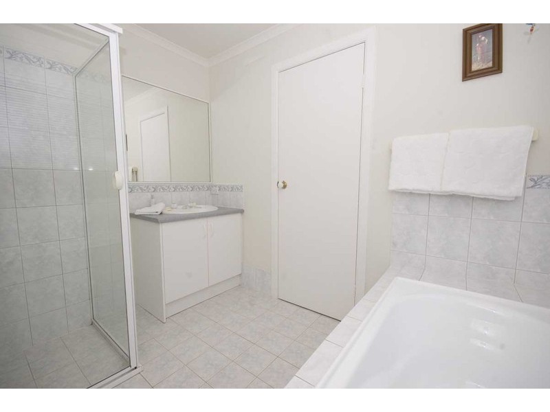 6 Jasper Drive, Burton SA 5110