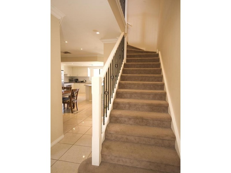12 Maidos Grove, Valley View SA 5093