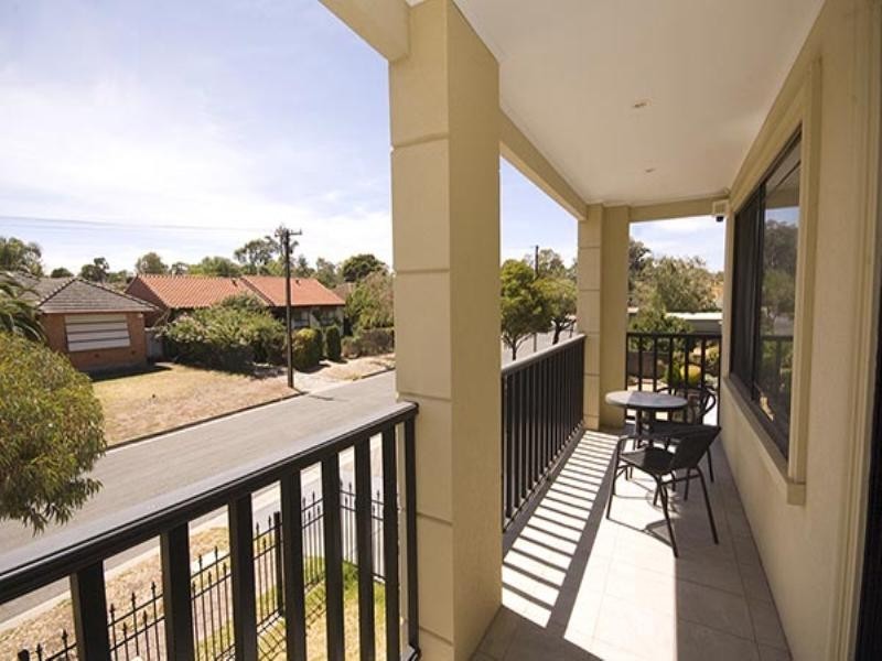 12 Maidos Grove, Valley View SA 5093
