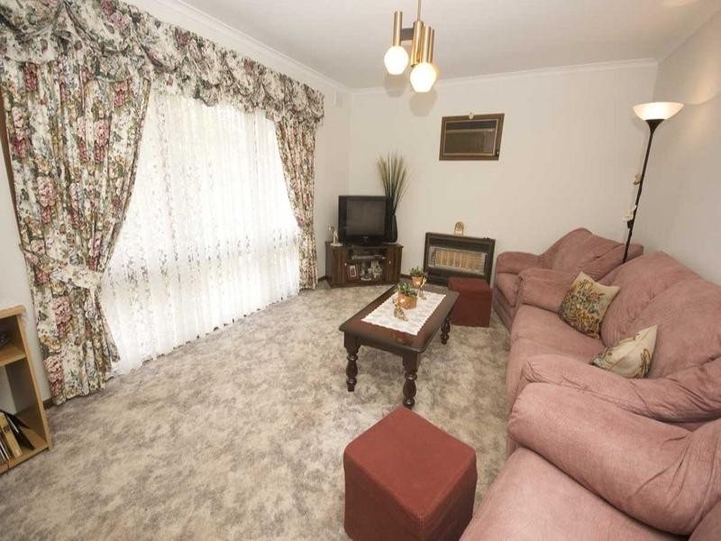 28 Harrow Road, Para Hills West SA 5096